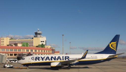 Ryanair  600  - 