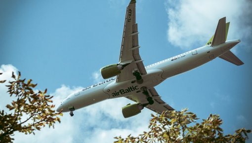  airBaltic     