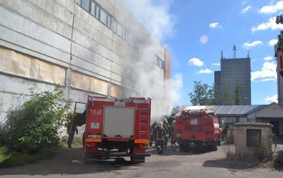 Daugavpilī bijušā apavu kombināta teritorijā izcēlies ugunsgrēks