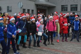 Jaungada skrējiens pulcēja lielu skrējēju komandu