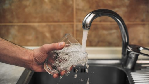 С понедельника по четверг рижанам советуют пить только кипяченую воду