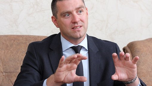Политолог: пора привыкать к тому, что депутаты превращают заседания в контент для соцсетей