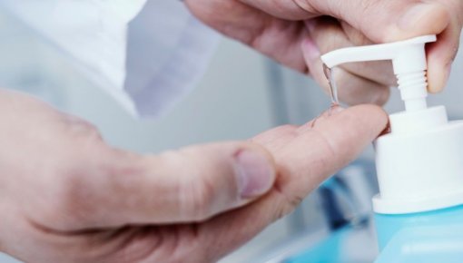 Этот вредный C₂H₅OH: антисептики могут попасть под запрет