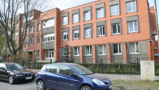 Ямы залатают в 11 дворах