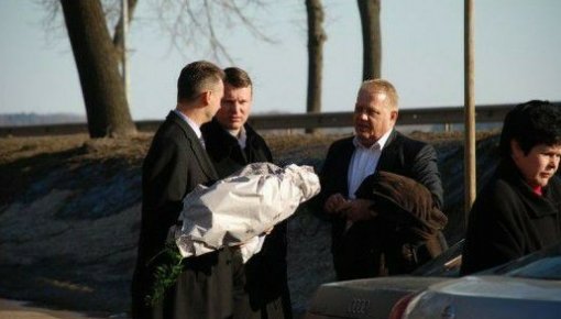 Слухи: как Айзбалтс транжирит думские деньги