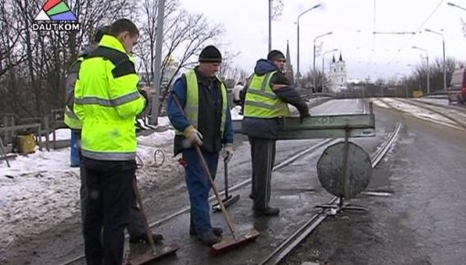 На дорогах города можно остаться без колёс (видео)