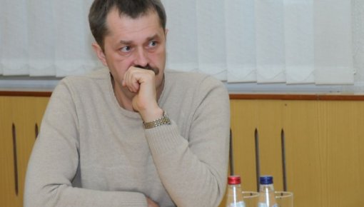 Какие зарплаты у депутатов в белых халатах?