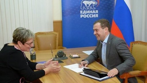 Ушаков: договор с "Единой Россией" мы не расторгнем