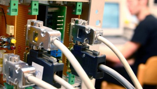 ������ ��������� 100 ������ �� 30 �����