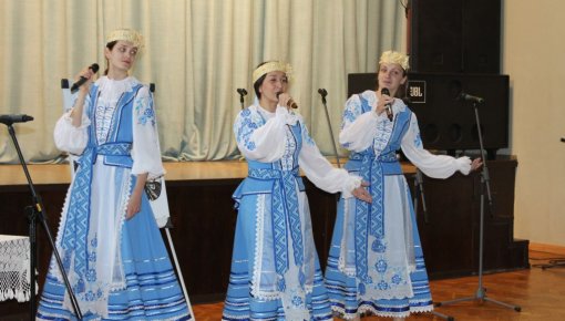 Стихи Анны Ахматовой звучали