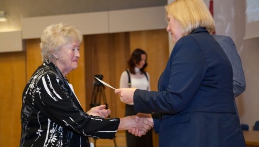 �������� ���������� ����� �������� �������� � ������ �����������