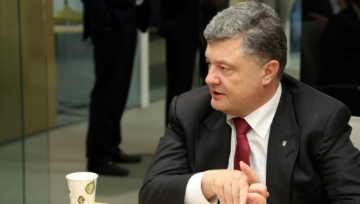 Порошенко обвинил в беспорядках у Рады Россию