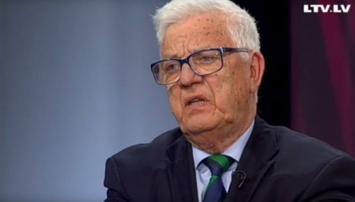 Раймонд Паулс: "Нельзя осуждать выступающих в России музыкантов"