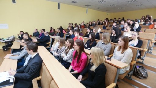 В первый день заявки на учебу подали более 1,5 тысяч абитуриентов