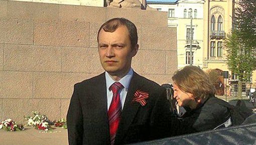 Организатора «Бессмертного полка» в Юрмале оштрафовали за рекламу шествия