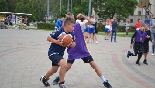 В чемпионате по стритболу без особых изменений