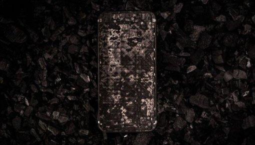 Швейцарская фирма выпустила карбоновый iPhone за 17 тысяч долларов