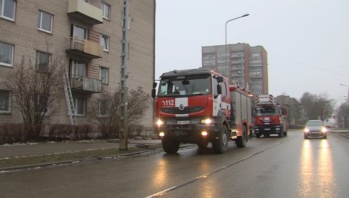 На улице Ятниеку горела квартира