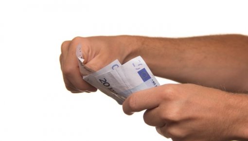 Сейм планирует потратить на командировки в течение трех лет 750 000 евро