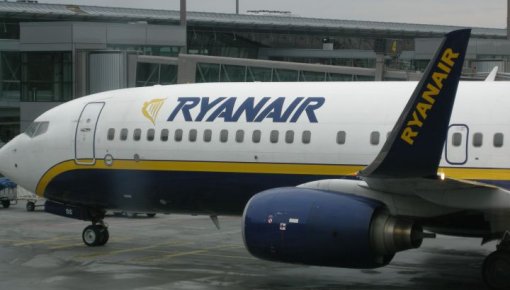  Ryanair     