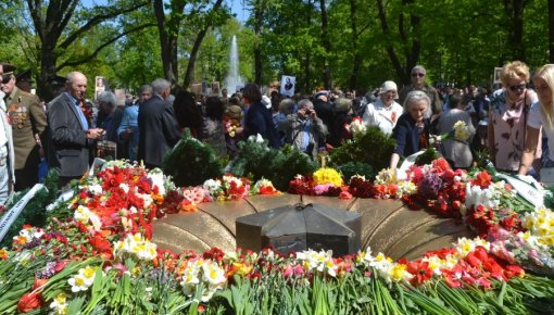 Бессмертный полк. «И встали в строй погибшие с живыми…»