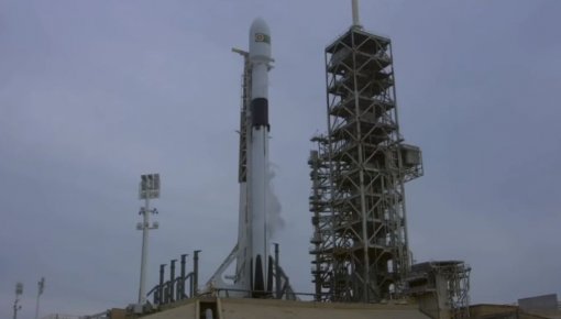 SpaceX впервые запустила ракету, которая будет использоваться для пилотируемых полетов (ВИДЕО)
