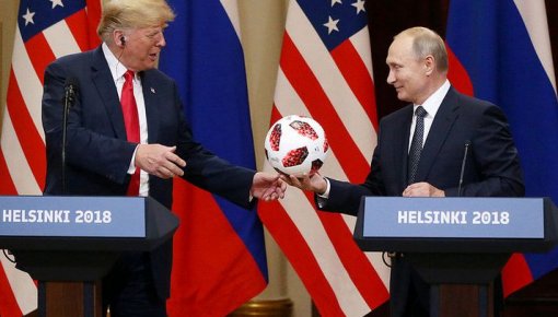 В подаренном Путиным Трампу мяче нашли чип