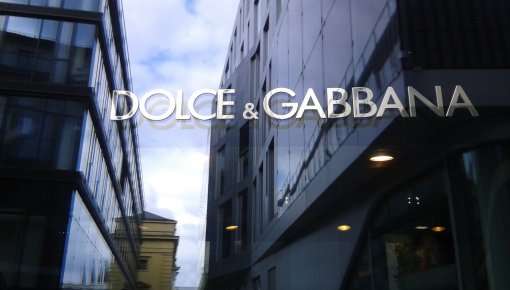 Dolce & Gabbana отложил показ одежды в Шанхае из-за обвинений в расизме (ВИДЕО)