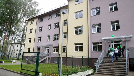 Депортированным из Германии в Латвию сирийцам все же предоставят официальный статус