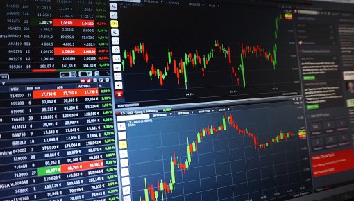 Богатейшие люди мира потеряли за день почти 18 млрд долларов