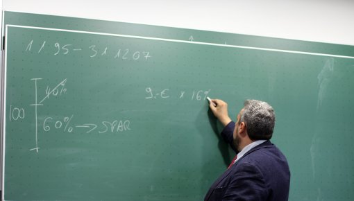 Директора: учеников становится больше, а учителей все меньше