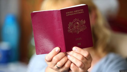 Сейм принял решение об автоматическом гражданстве для всех новорожденных