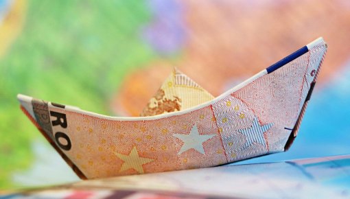 Богатейшие люди мира потеряли за сутки 139 миллиардов долларов
