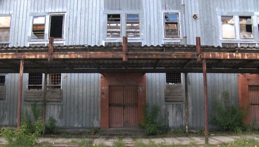 «Заброшка» на Химии представляет реальную опасность (ВИДЕО)