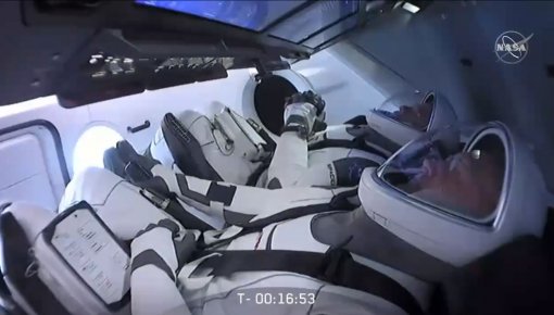 Запуск корабля Crew Dragon с экипажем к МКС отменили за 17 минут до старта