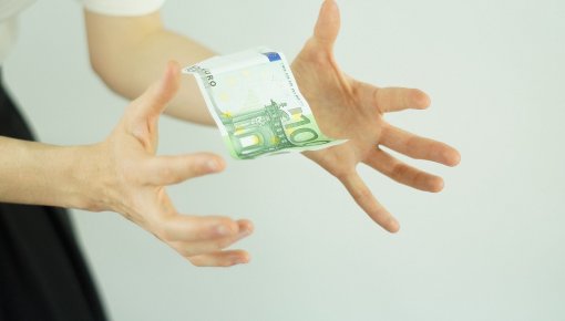 Результат громких заявлений Элксниньша: город должен вернуть 35700 евро (ДОКУМЕНТЫ)