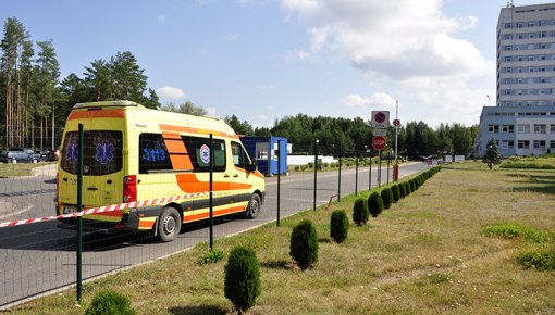 Скорая отказывается ехать к пожилым пациентам?