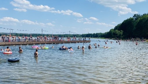 Бассейн в Стропах: травмоопасен, с дохлой рыбой
