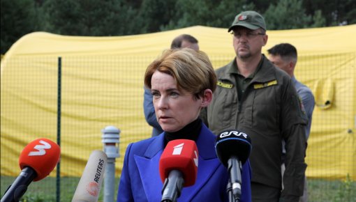 Министр внутренних дел сегодня посетит границу Латвии с Беларусью
