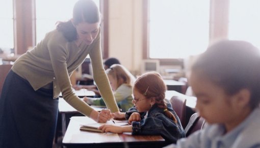 В Латвии острый дефицит учителей: в Даугавпилсе не хватает 56 преподавателей