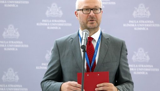   Latvijas valsts meži    .   10 000   