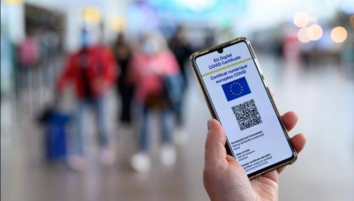 Еврокомиссия предлагает продлить использование Covid-сертификата до лета 2023 года
