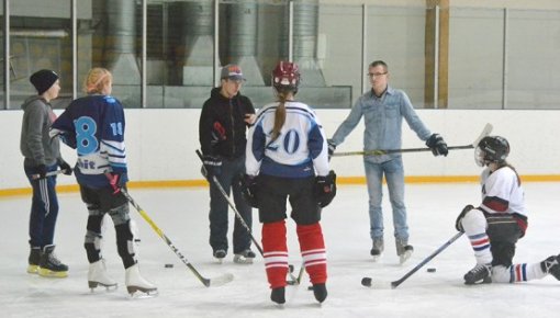 8 марта вновь состоится женский хоккейный турнир