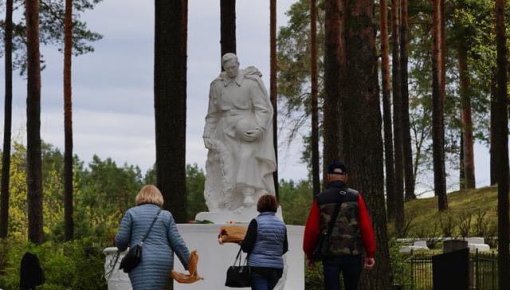 8 мая почтили память жертв Второй мировой войны