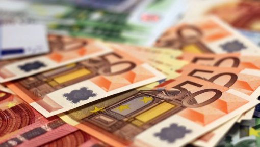 Жители Латвии задолжали 1 миллиард налогов