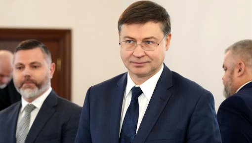 Домбровскис готов продолжить работу в Еврокомиссии