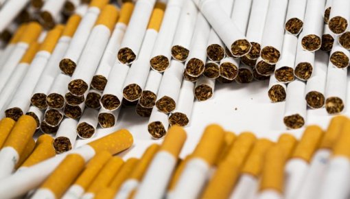 В Латгалии изъято почти 120 000 нелегальных сигарет с акцизными марками РБ