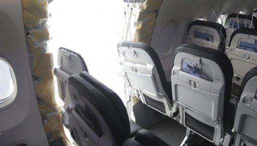 Что случилось с Boeing? Самолеты ломаются, акции обваливаются, бывший инженер найден мертвым