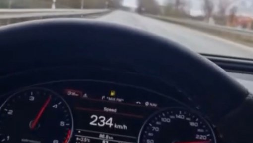По населенному пункту – на скорости 240 км/ч. «Герой» похвалился «подвигом» в соцсети