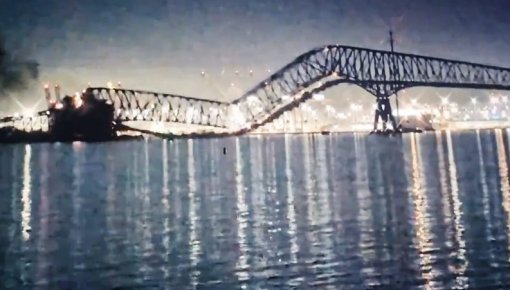 В США корабль обрушил мост в Балтиморе (ВИДЕО)